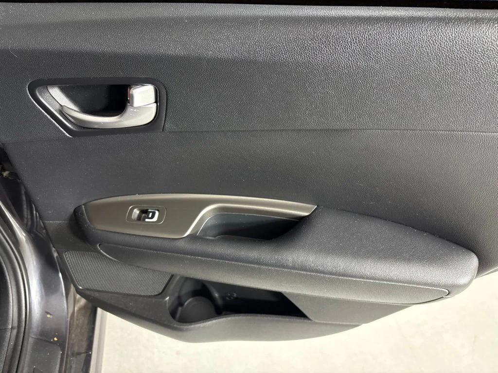 Certified Used 2019 Platinum Graphite Kia LX image 18