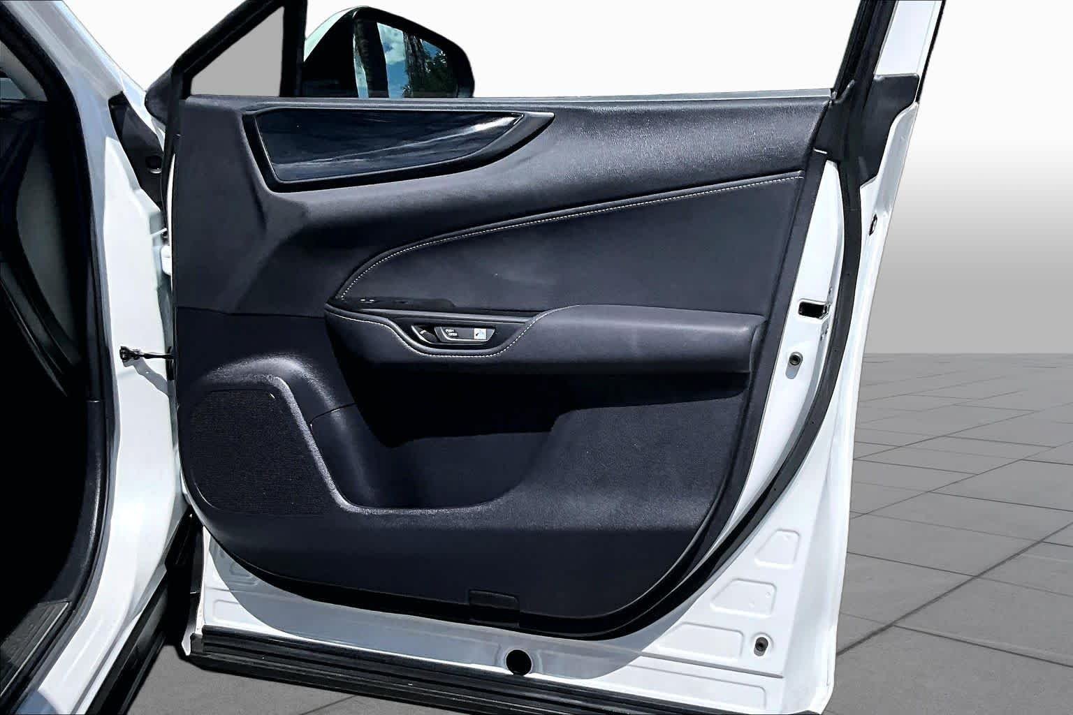 Used 2024 Eminent White Pearl Lexus Premium image 27