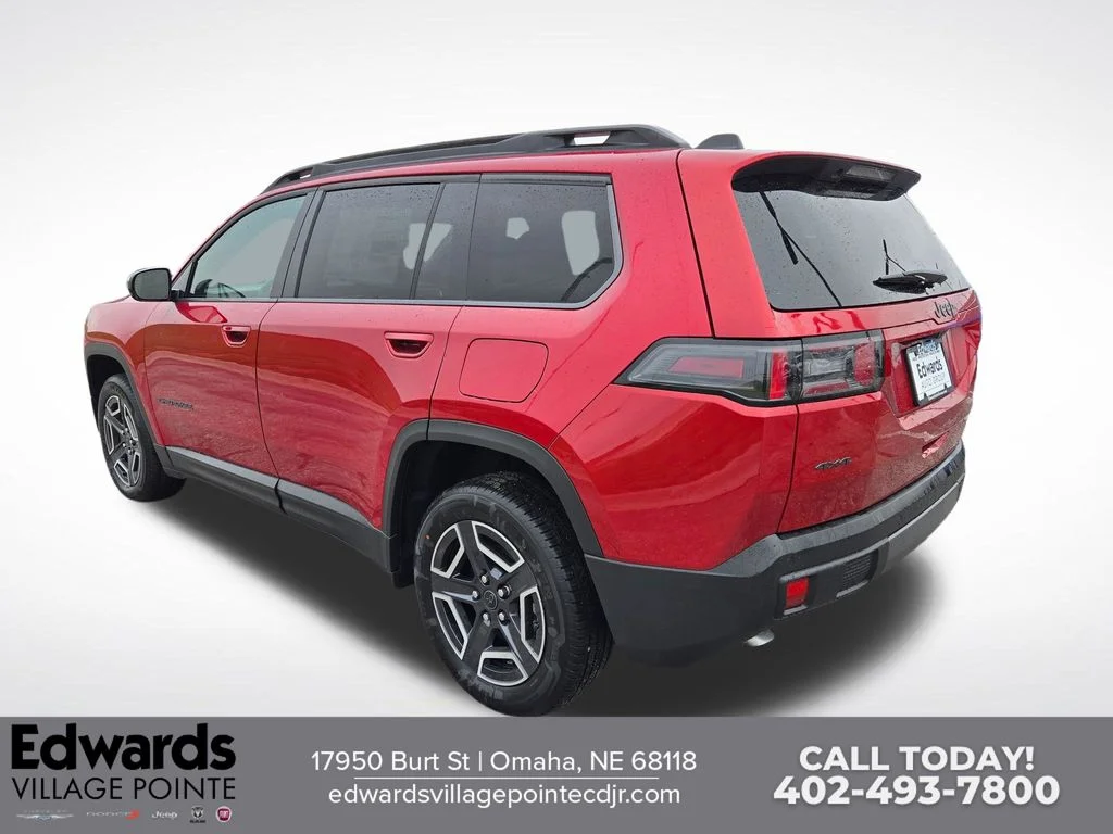 New 2026 Red Hot Pearl-Coat Exterior Paint Jeep Limited image 5