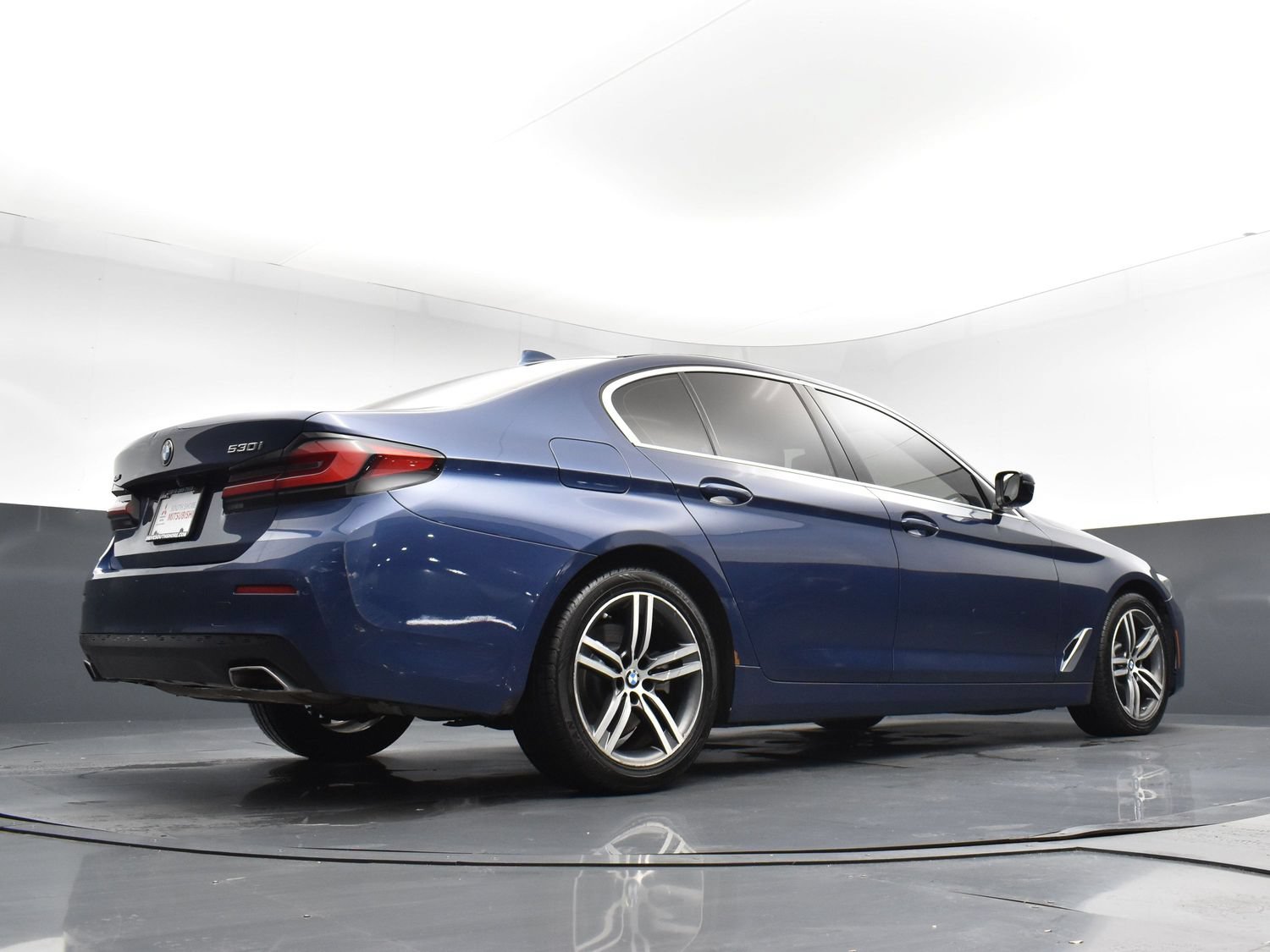 Used 2021 Phytonic Blue Metallic BMW 530i xDrive image 21