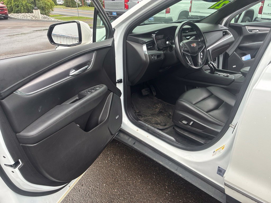 Used 2021 White Cadillac Luxury image 13
