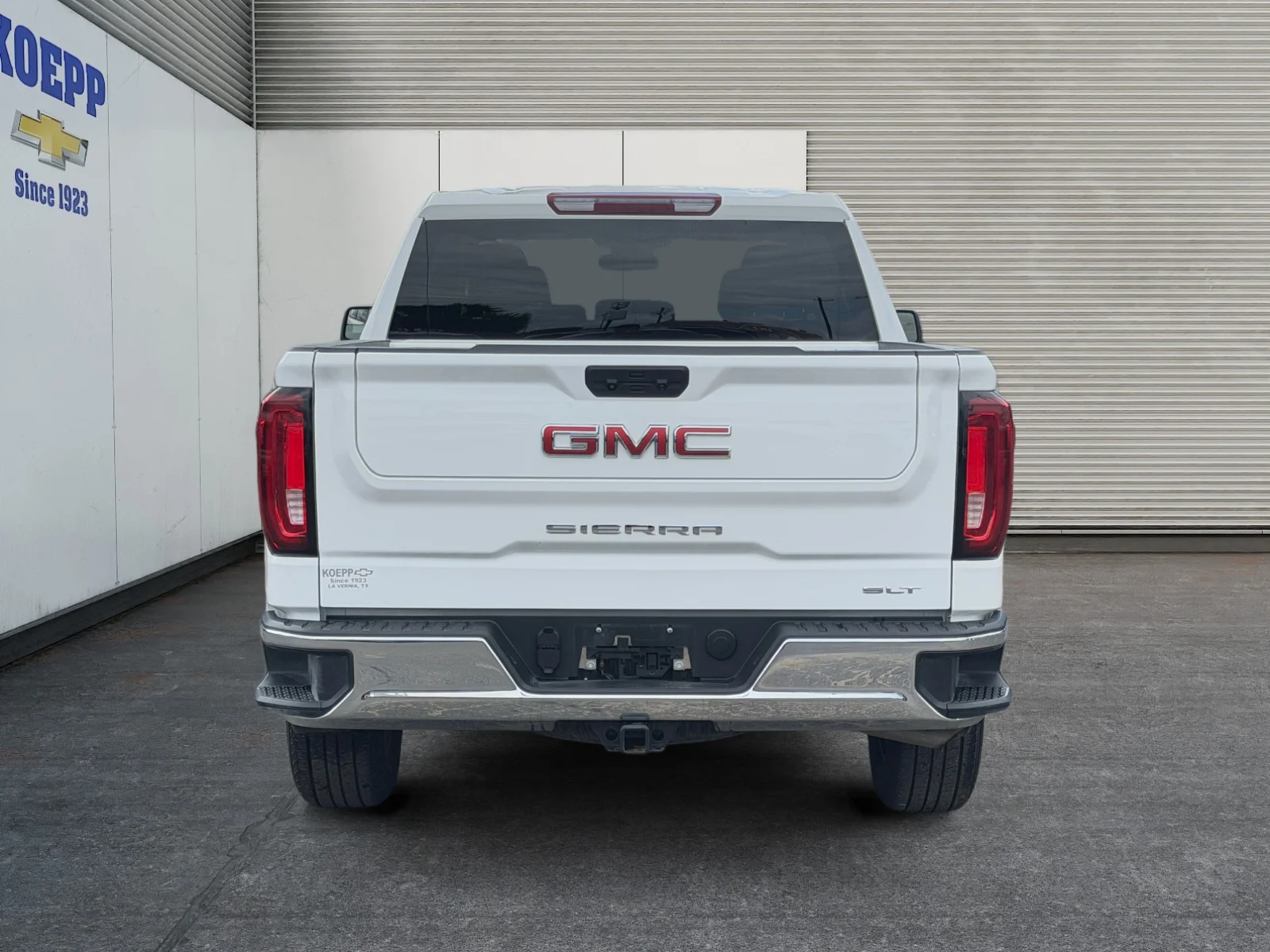 Used 2025 Summit White GMC SLT image 4