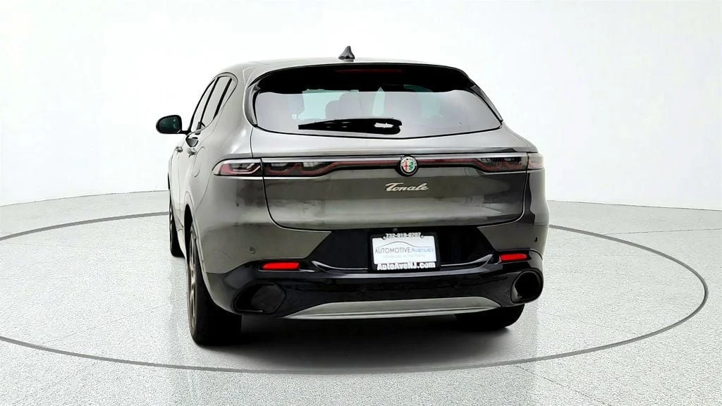 Used 2024 Grigio Ascari Metallic Alfa Romeo Ti EAWD w/ Active Assist Package & Premium Interior image 6