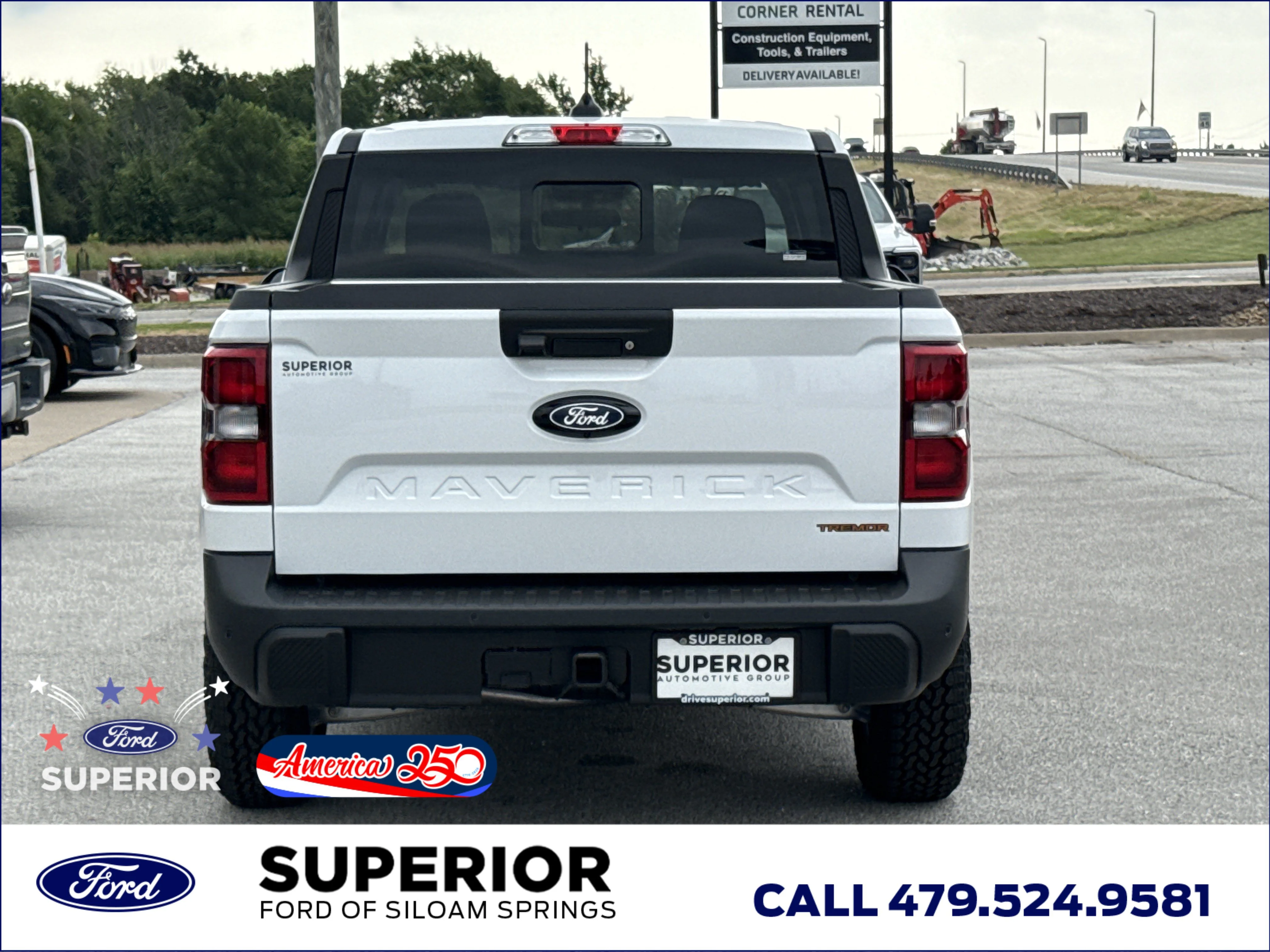 New 2026 Oxford White Ford Tremor AWD image 5