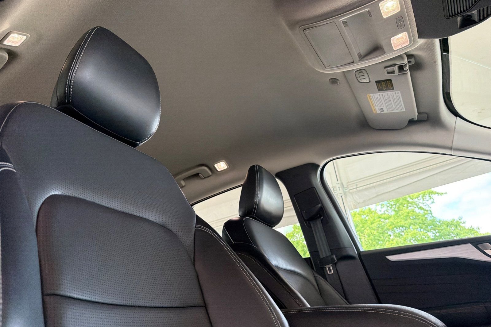 Used 2024  Ford Platinum image 18