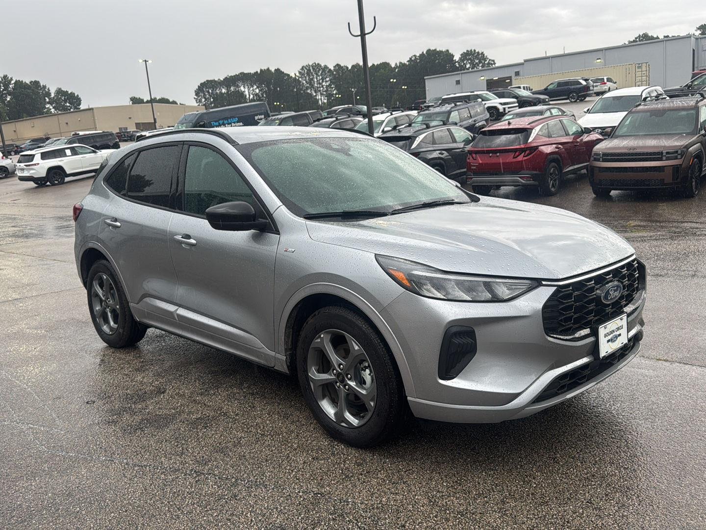 Iconic Silver Metallic 2024 Ford Escape Hybrid ST-Line FWD SUV / Crossover Front-Wheel Drive