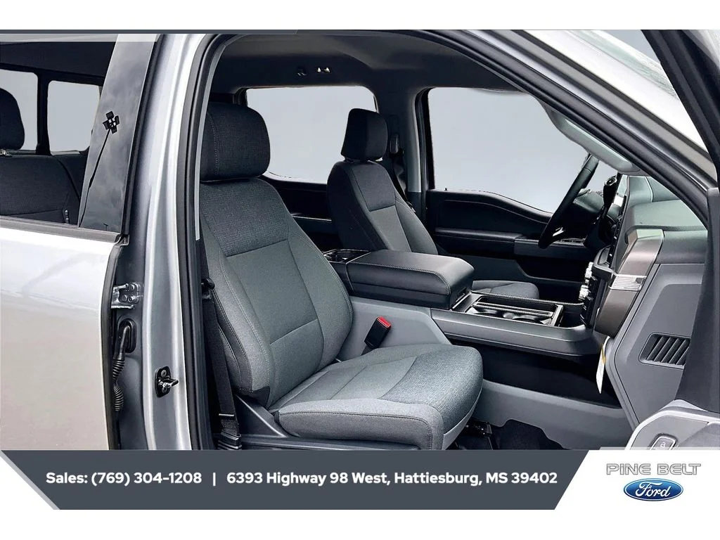 New 2026 Iconic Silver Metallic Ford XLT image 6