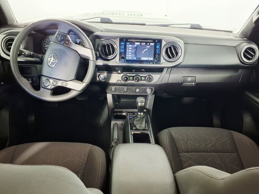 Used 2017 Super White Toyota SR5 image 12