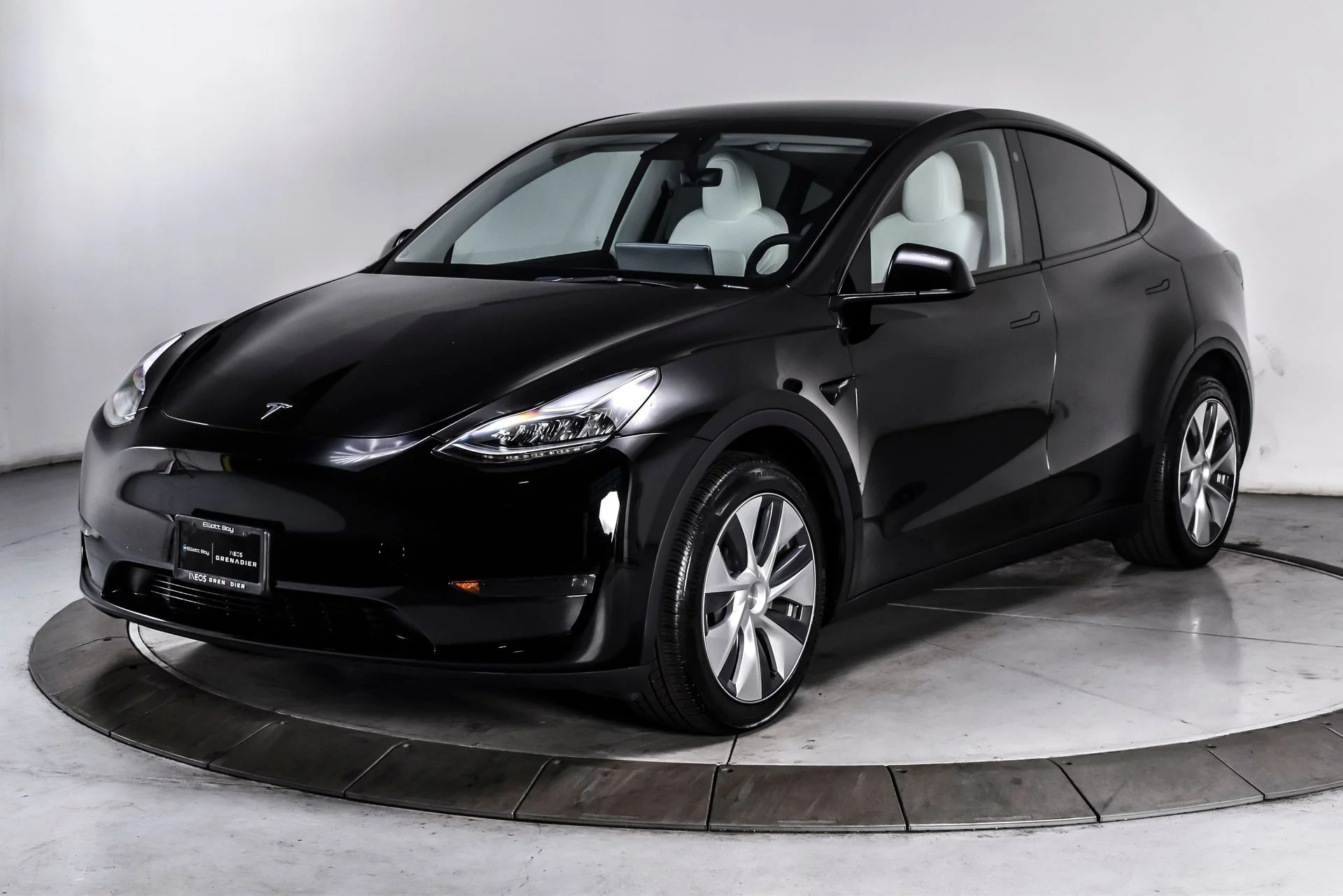 Used 2023 Tesla Model Y Long Range with VIN 7SAYGDEE1PA131153 for sale in Seattle, WA
