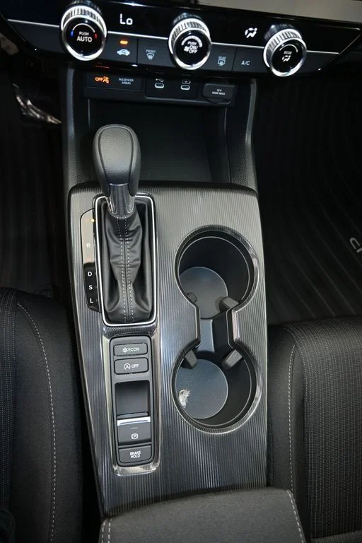 New 2026 Platinum White Pearl Honda LX image 14