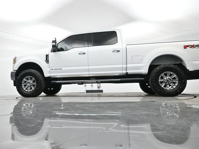 Used 2018 White Ford XL image 23