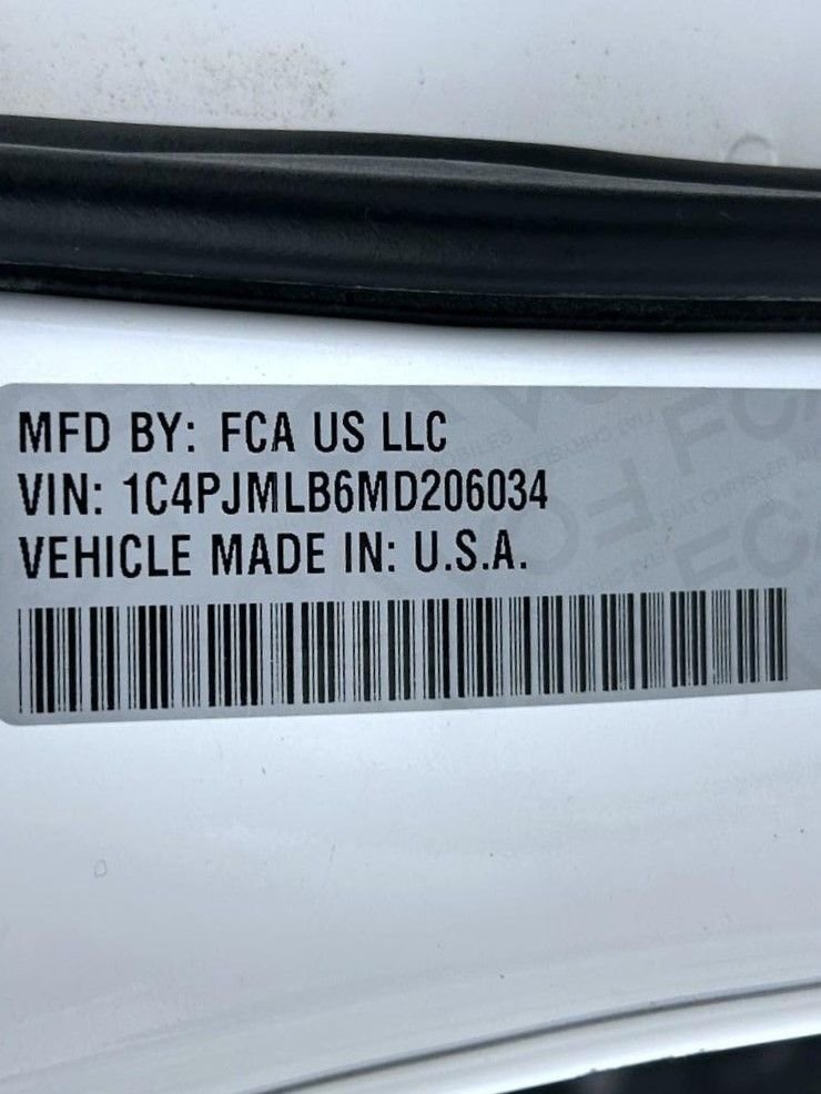 Used 2021 White Jeep Altitude image 25