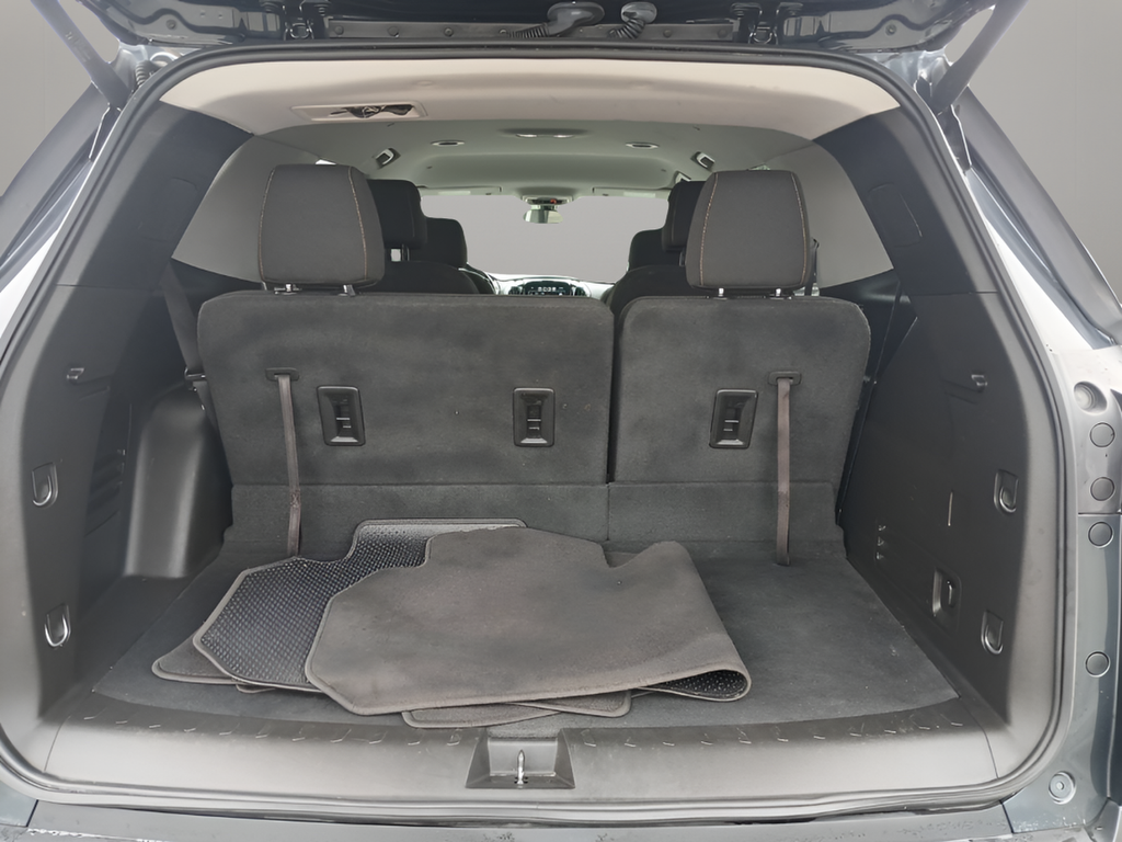 Used 2019 Gray Chevrolet LT image 10