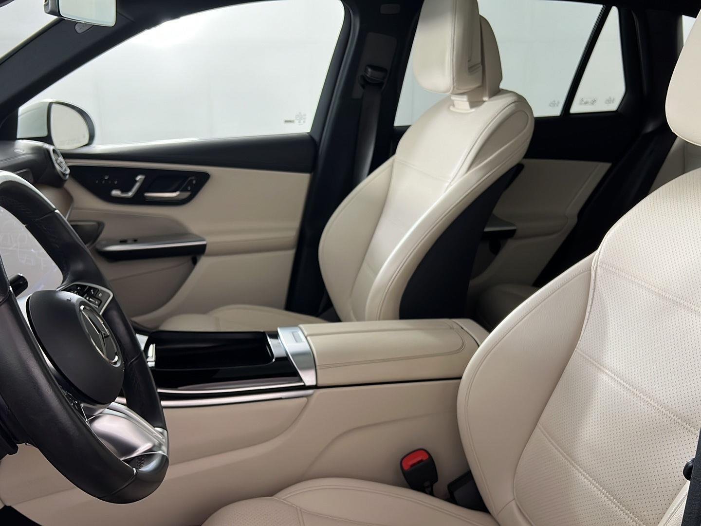 Certified Used 2023 Polar White Mercedes-Benz GLC 300 image 8