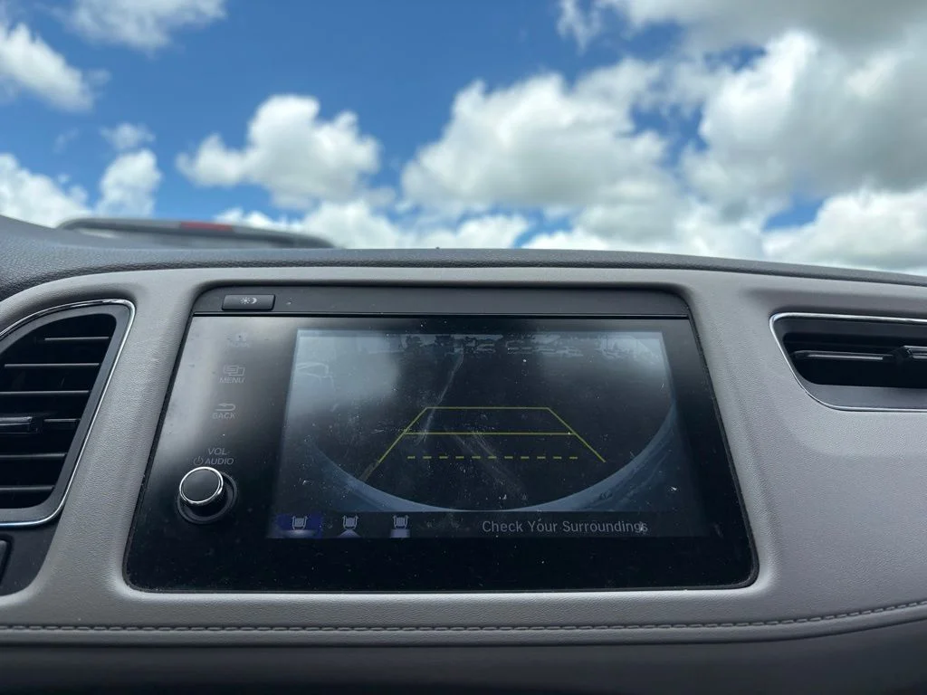 Used 2021 White Honda EX-L image 8