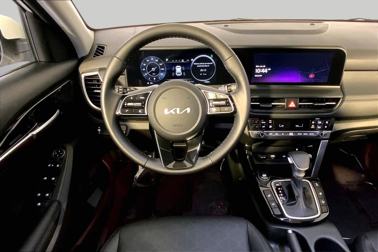 Pre-Owned 2024 Kia Seltos EX