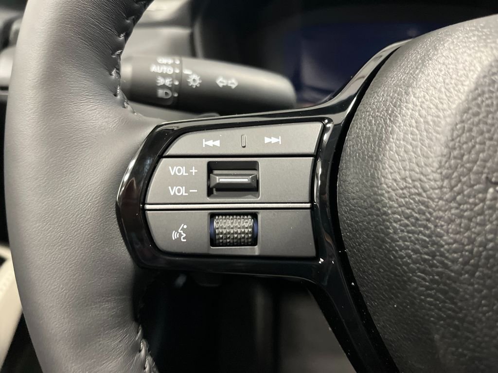 New 2026 Platinum White Pearl Honda Touring image 17