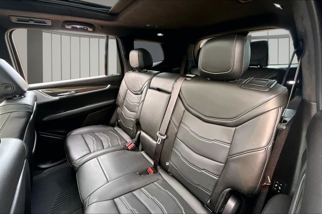 Used 2025 White Cadillac Premium Luxury image 26