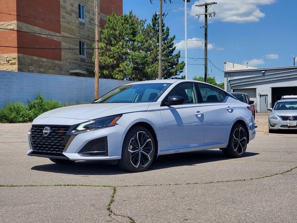 Used 2023 GRAY SKY PEARL Nissan 2.5 SR image 2