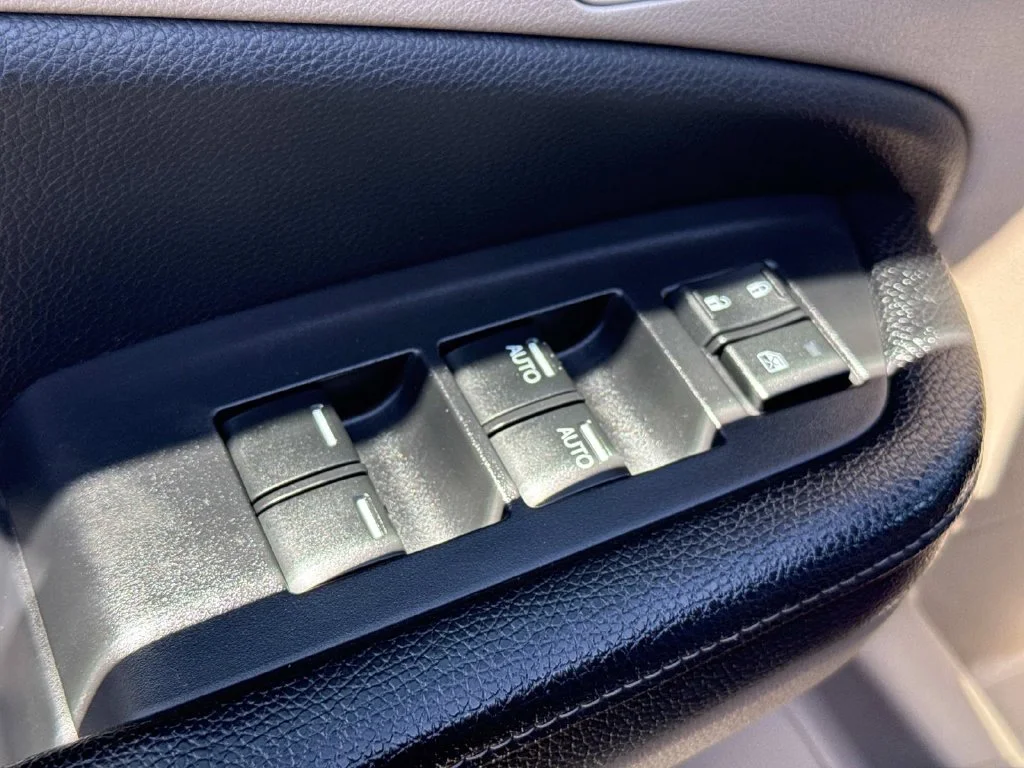 Used 2018  Honda RTL-E image 22
