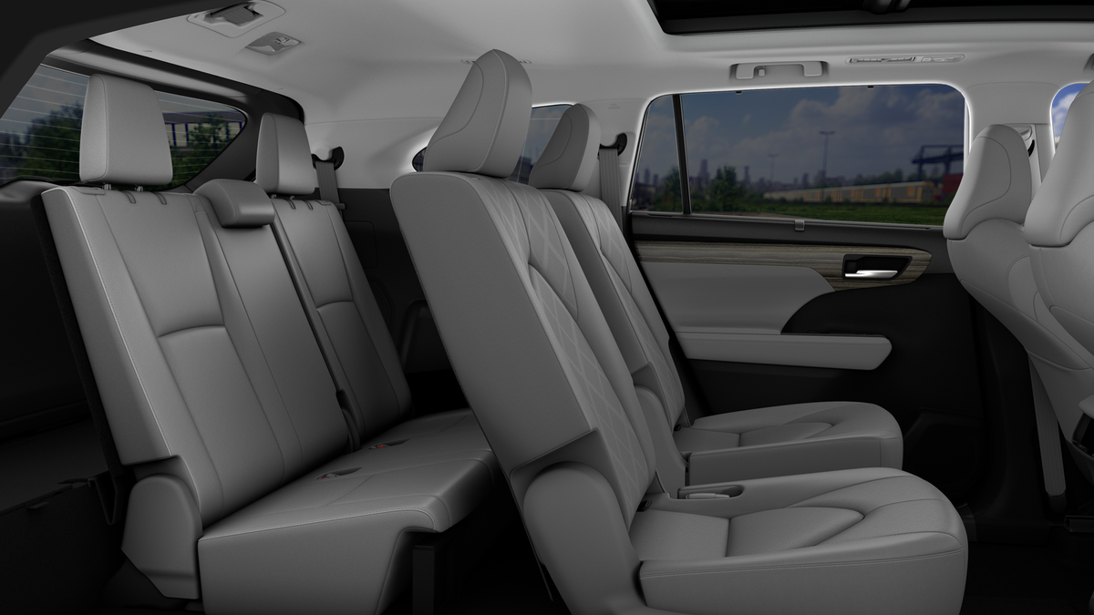 New 2026 Wind Chill Pearl Toyota Hybrid Platinum image 36