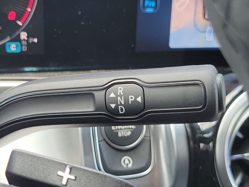 New 2026 Polar White Mercedes-Benz GLB 250 image 31