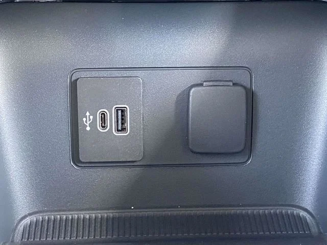 New 2026 Space White Metallic Ford Platinum™ image 19