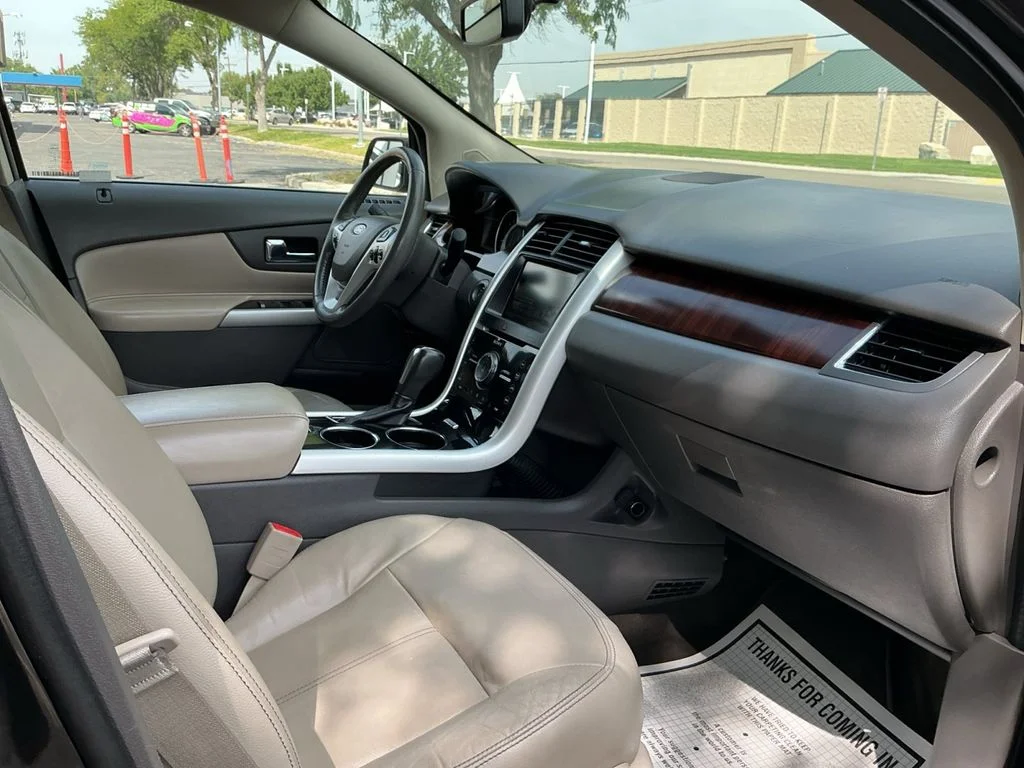 Used 2014 Black Ford Limited image 26