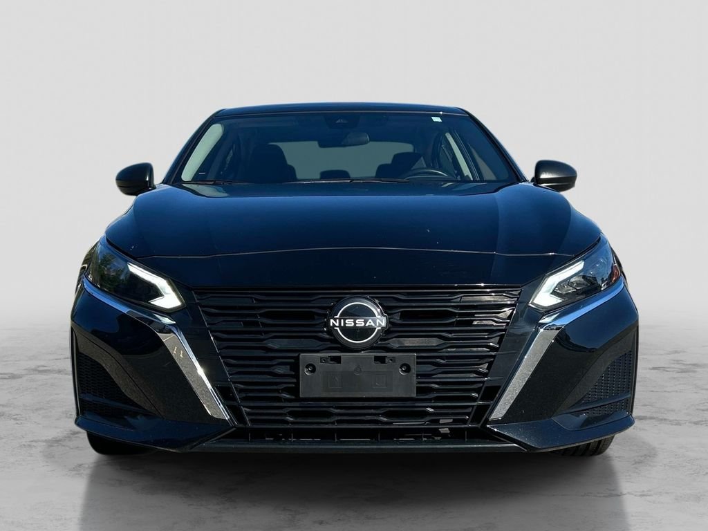 Used 2024 Black Nissan 2.5 SV image 8