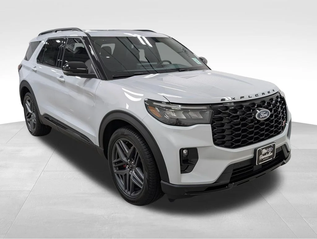 New 2026 Space White Metallic Ford ST image 18