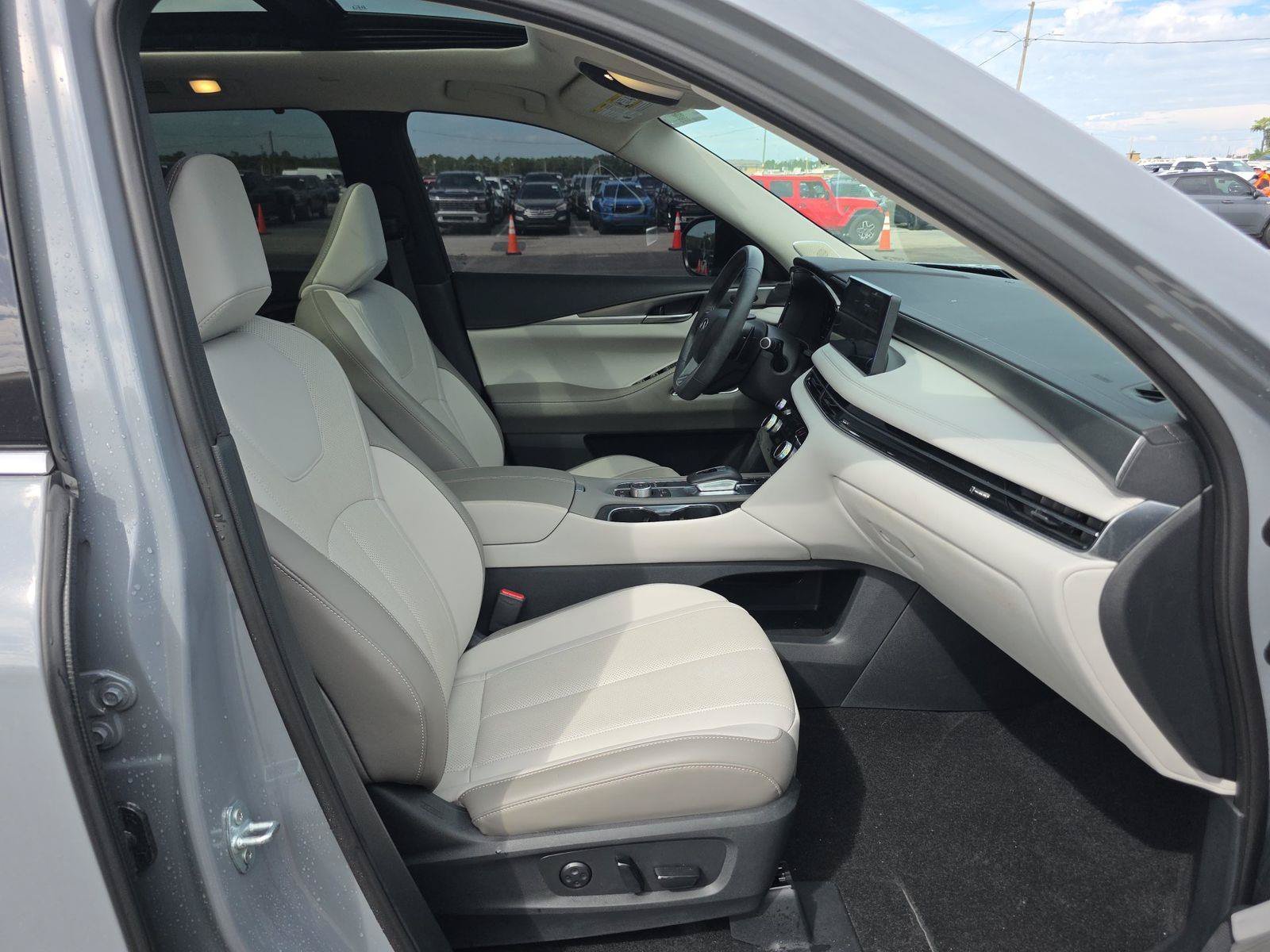 Certified Used 2026 Gray INFINITI LUXE image 6