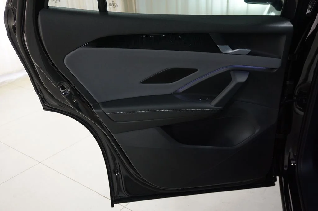 New 2026 Deep Black Volkswagen 2.0T SE image 27
