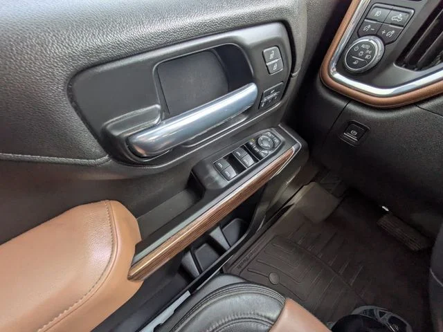 Used 2021 Blue Chevrolet High Country image 24