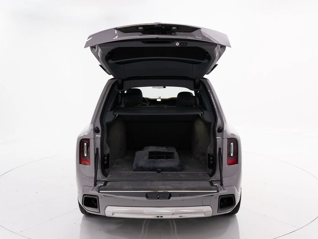 New 2027 Tempest Grey Rolls-Royce Black Badge image 52