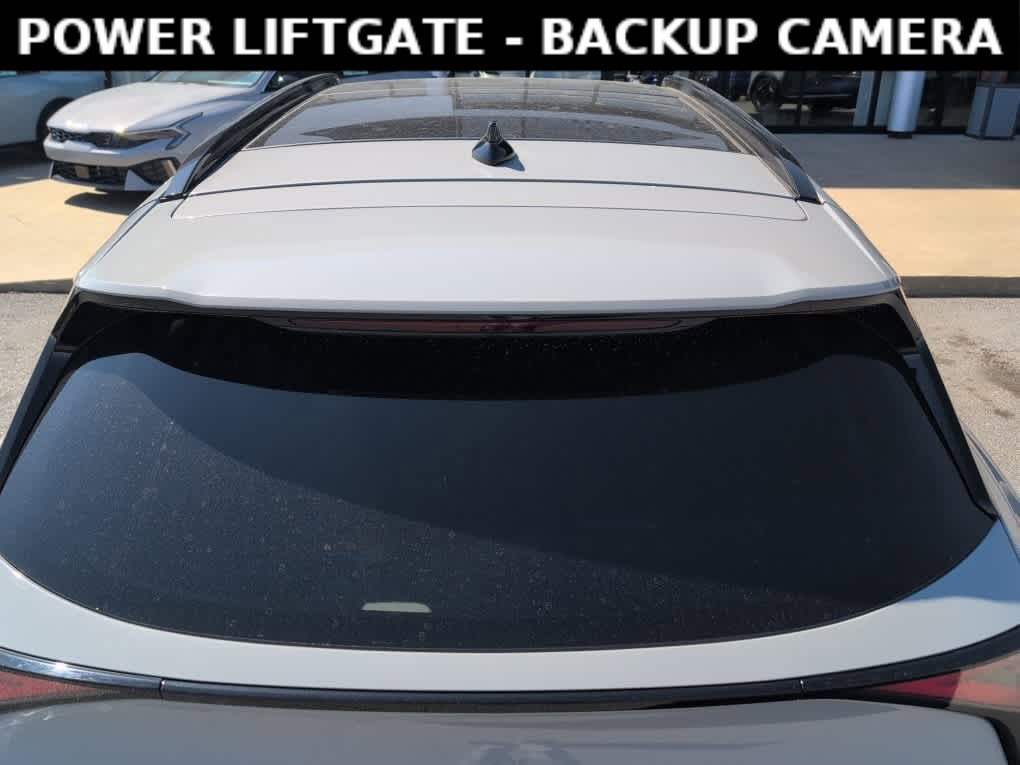 Used 2023 Wolf Gray Kia SX-Prestige image 5