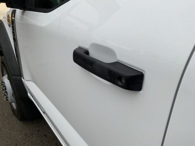 2024 Ford F-550 Super Duty Chassis Cab XL - Photo 11