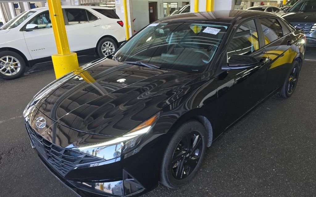 Used 2023 Black Hyundai Blue image 1