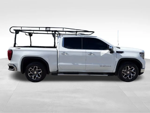 Used 2023 White GMC SLT image 8