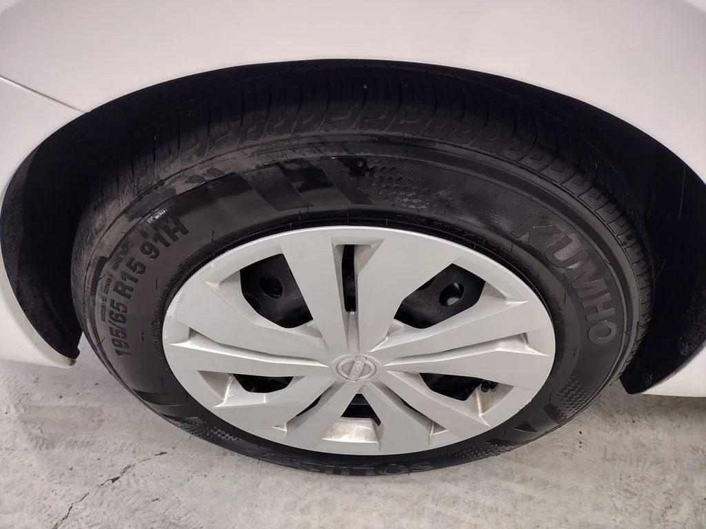 Used 2025 White Nissan 1.6 S image 5
