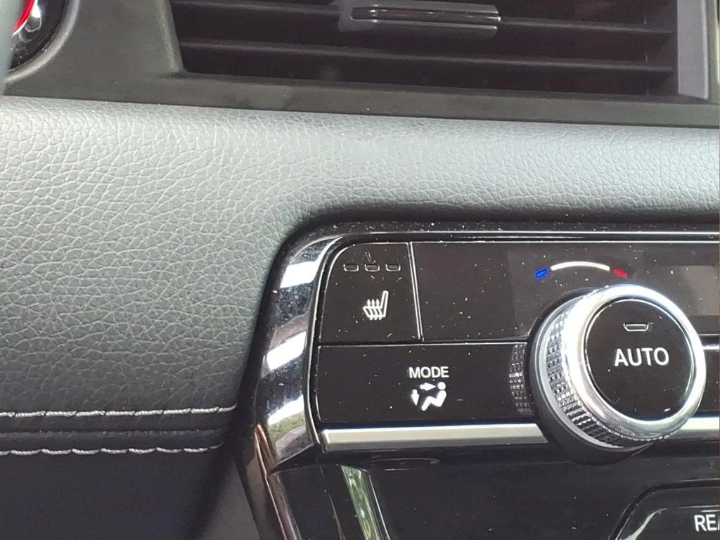 Used 2023 White Honda Touring image 7