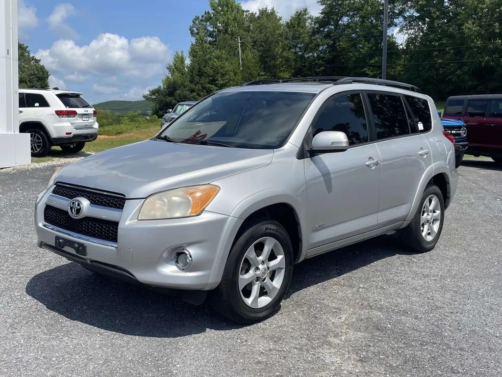 Used 2012 Classic Silver Metallic Toyota Limited image 5