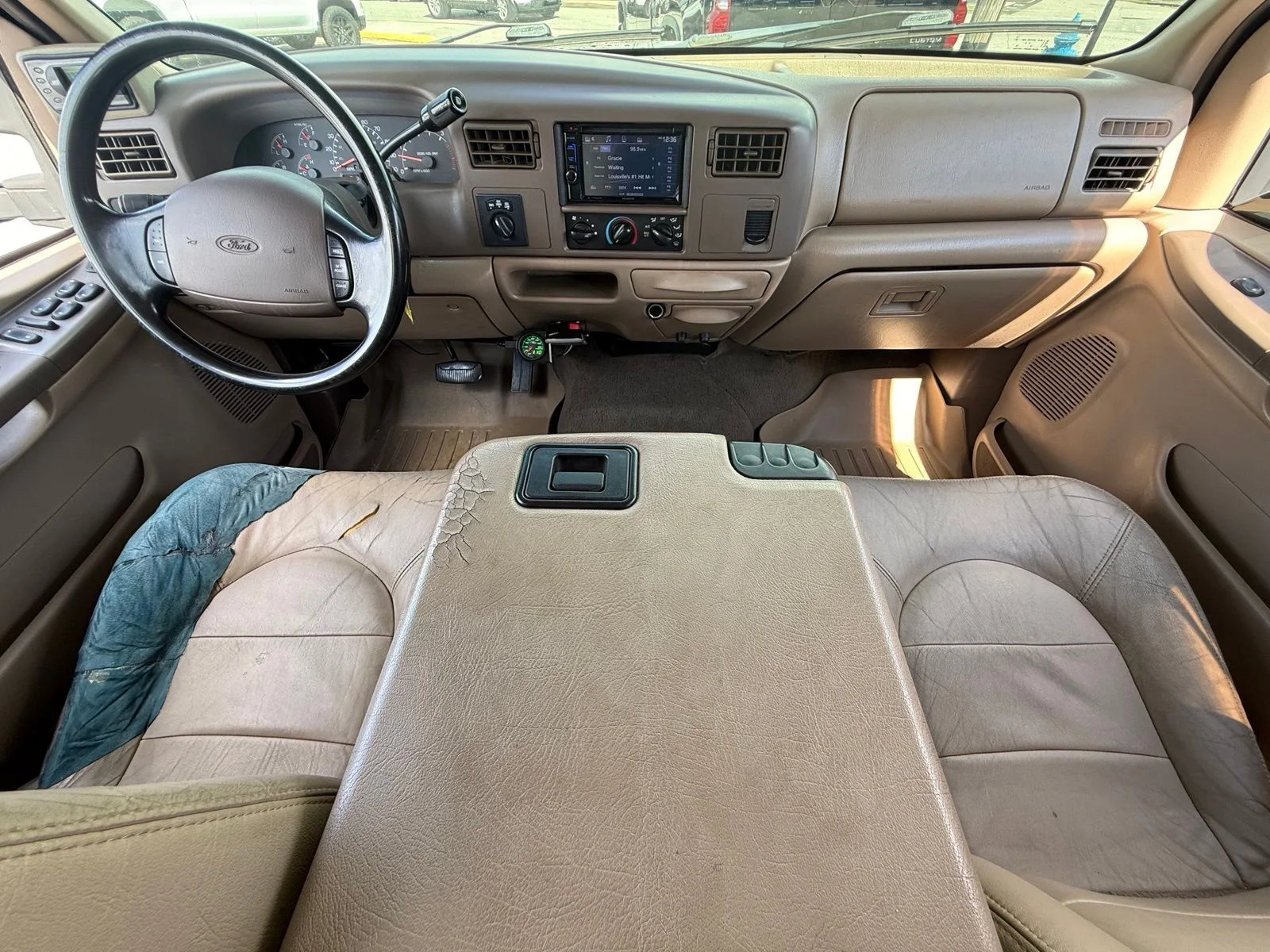 Used 1999 Green Ford  image 14