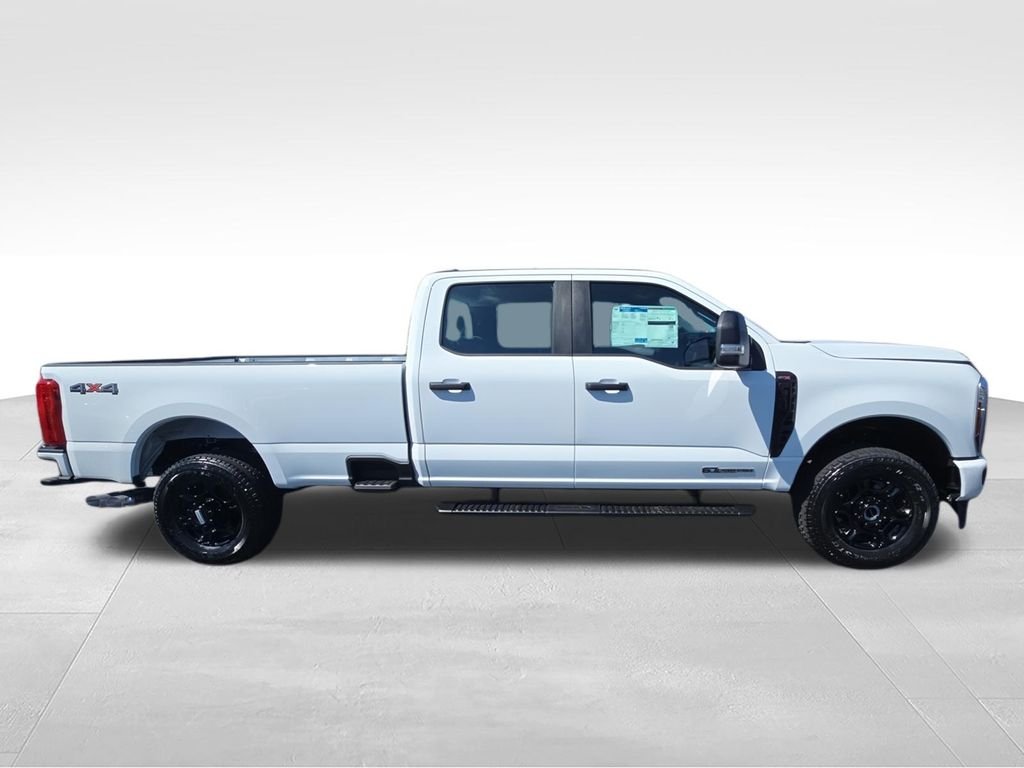2026 Ford F-350 Super Duty XL - Photo 9