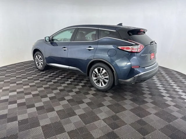 Used 2017 Blue Nissan S image 7