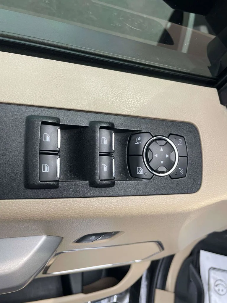 Used 2015 Black Ford Lariat image 16