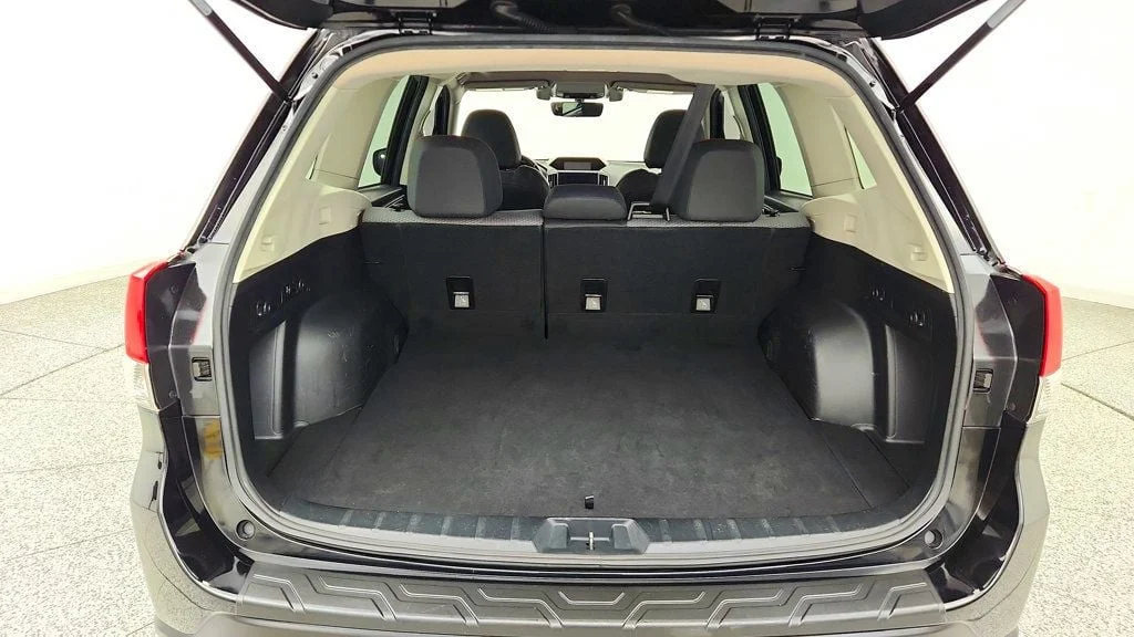 Used 2019 Crystal Black Silica Subaru 2.5i Sport image 21