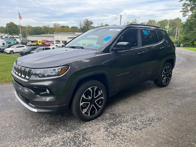Certified Used 2023 Crystal Metallic Jeep Limited image 7