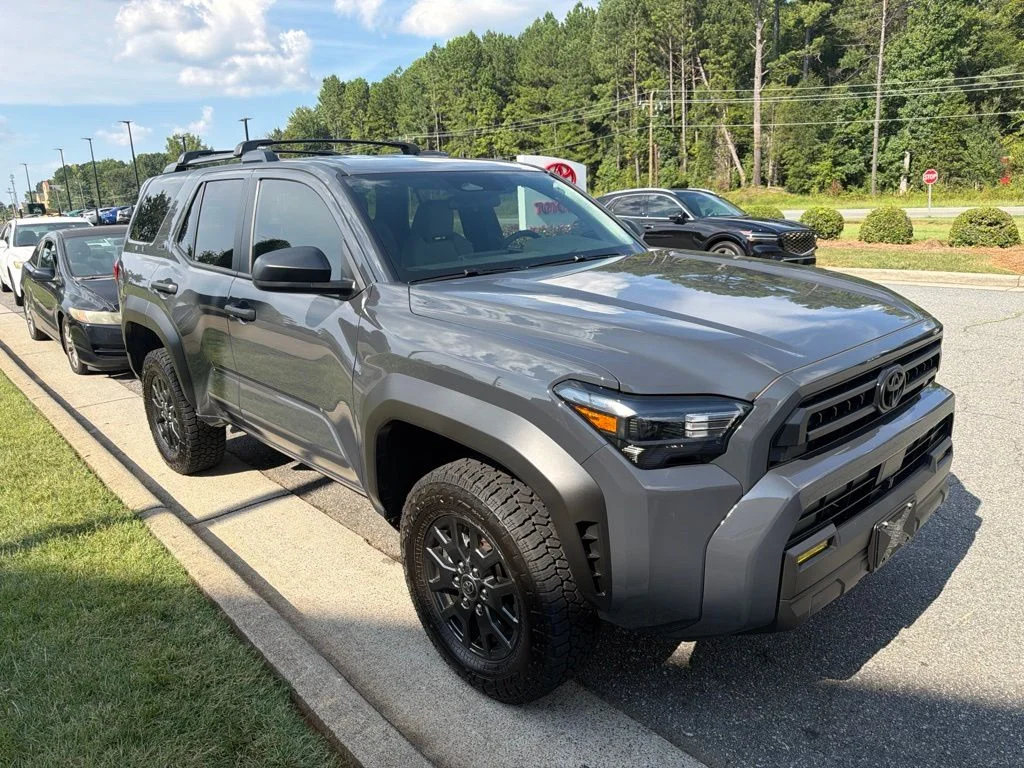 Used 2026  Toyota SR5 image 8