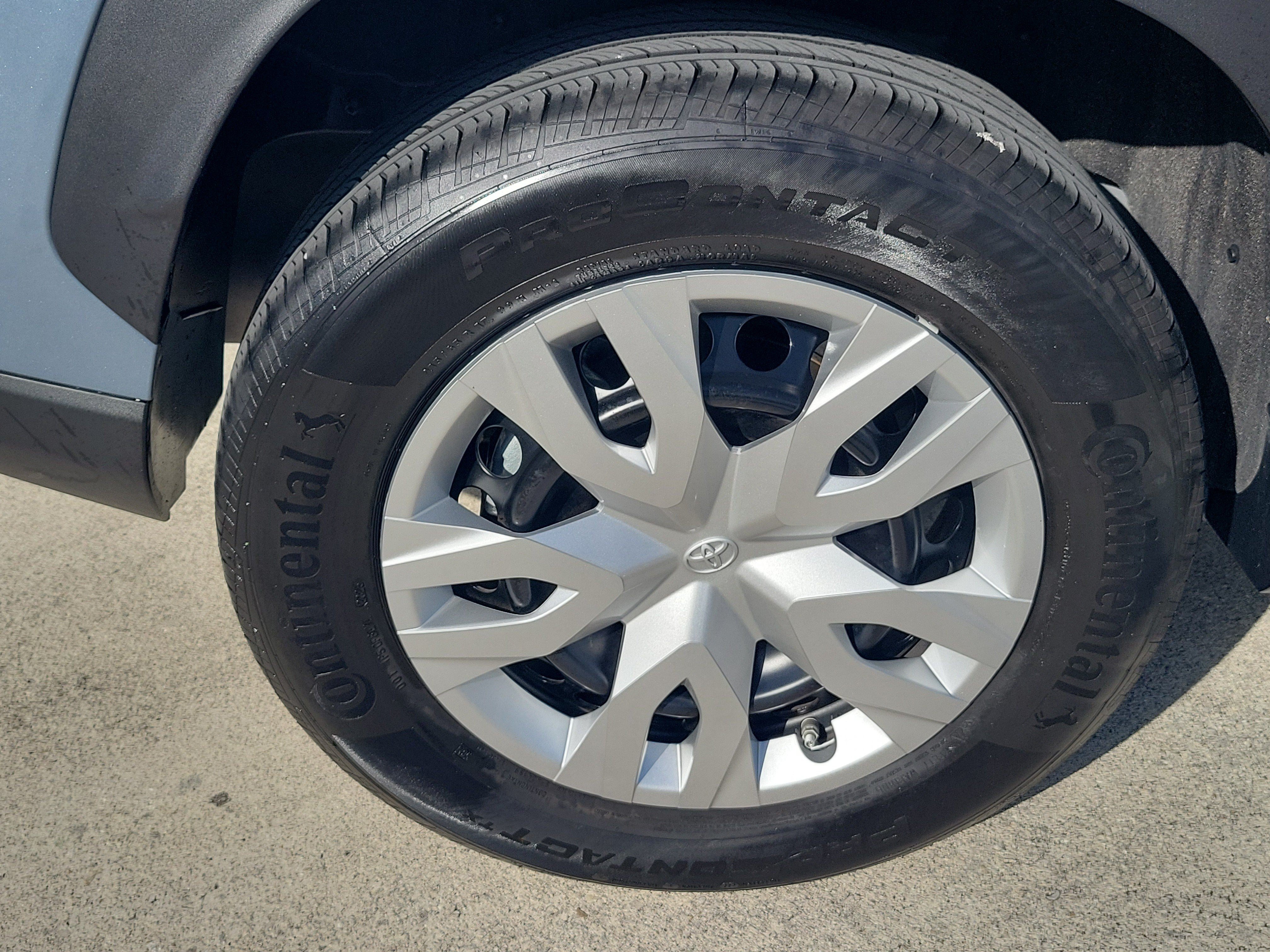 Used 2025 Celestite Toyota L image 8