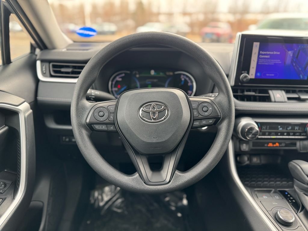 Used 2025 Silver Sky Metallic Toyota XLE image 19